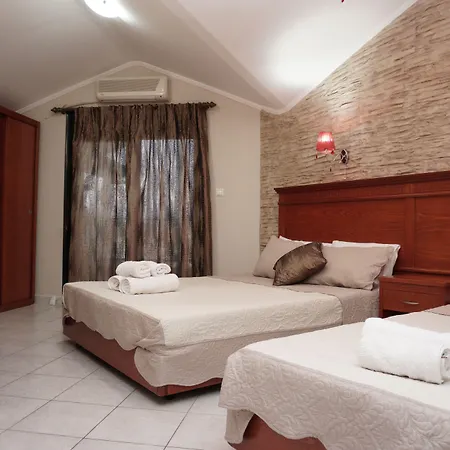 Apartment Paradise *