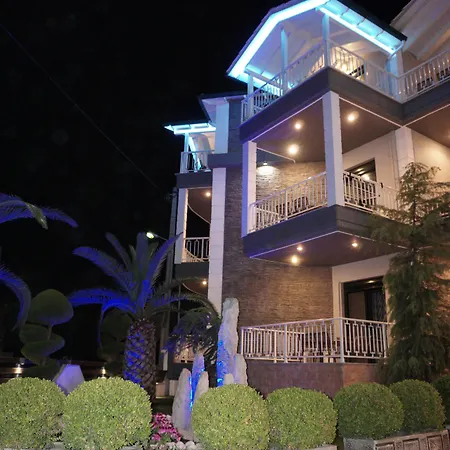 Paradise Apartment *