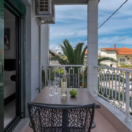 Paradise Apartment *