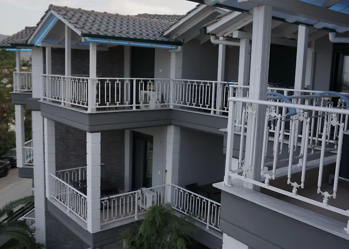 Апартаменты Paradise *