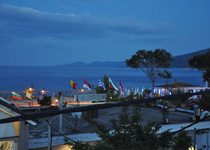 Апартаменты Paradise Неа-Врасна