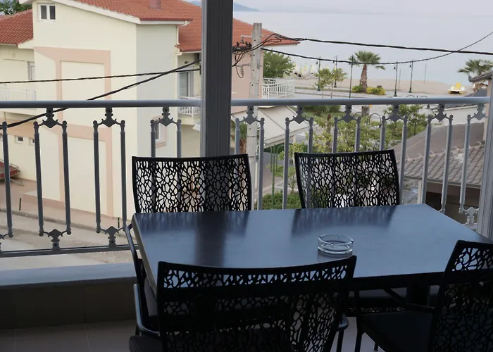 Paradise Неа-Врасна